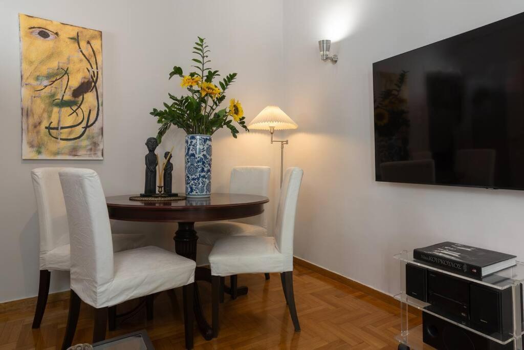 Chic N Central Apt In Kolonaki Apartman Athén Kültér fotó