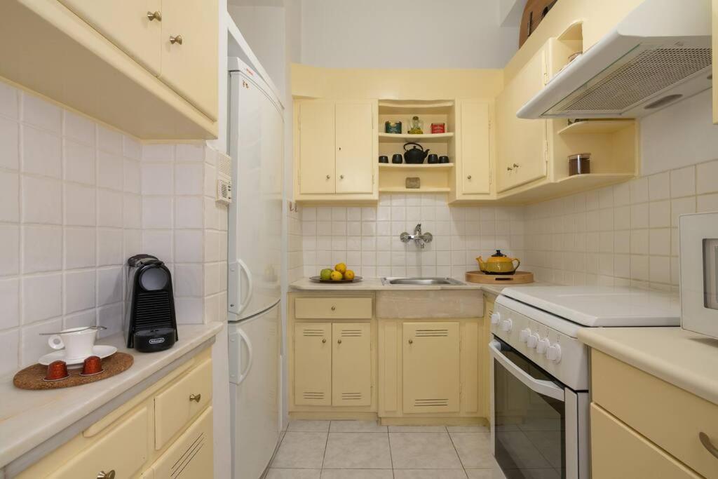 Chic N Central Apt In Kolonaki Apartman Athén Kültér fotó